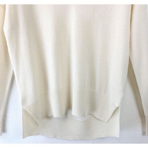 NWT Theory V-Neck Sweater in Cashmere Size M - Picture 5 of 10